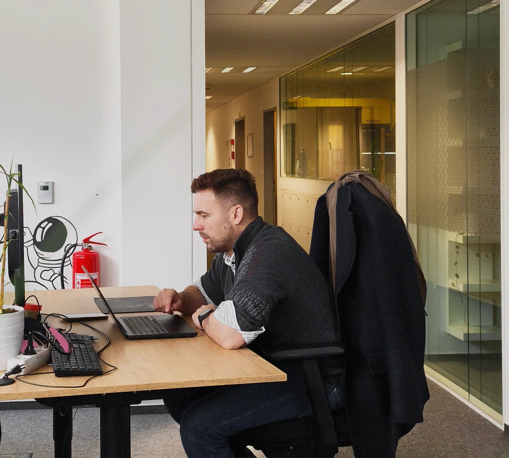 design/carousel/designteam1