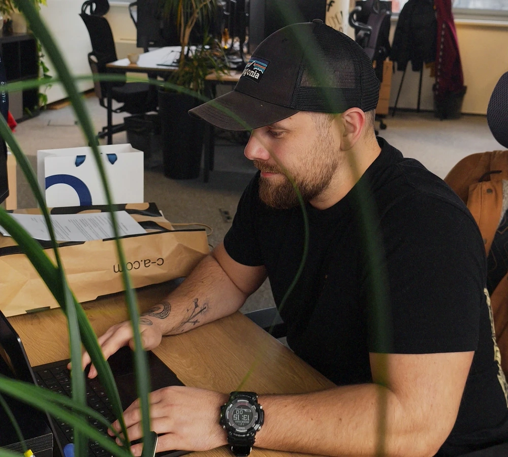 design/carousel/designteam1